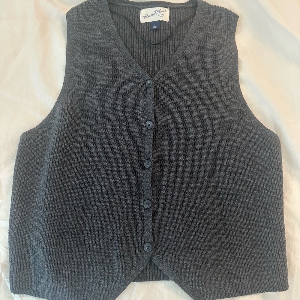 Universal Thread Gray Ribbed Sweater Vest